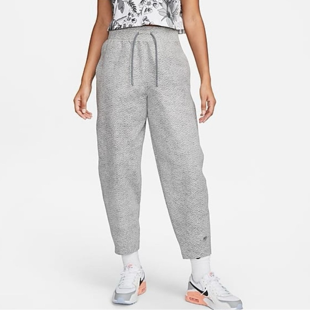 Nike Therma Forward Fit Tech Pants